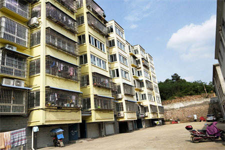 人民家园2室1厅1卫75㎡带附房40万